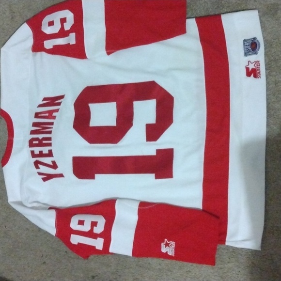 Official Detroit Redwing Jersey - Picture 5 of 6
